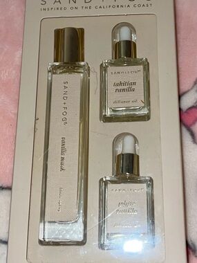 Vanilla Musk Linen Spray & Diffuser Oil With A Tahitian Vanilla Diffuser Oil Set